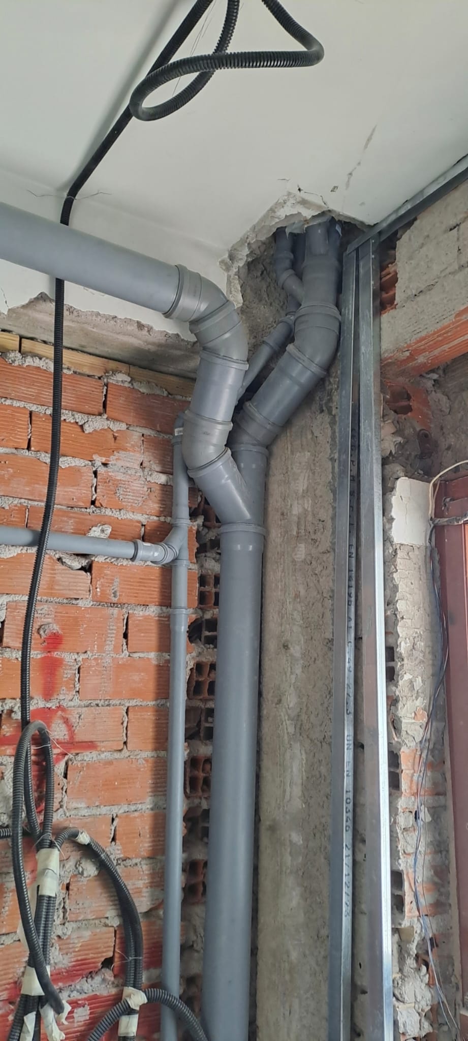 Impianti Elettrici ed Idraulici